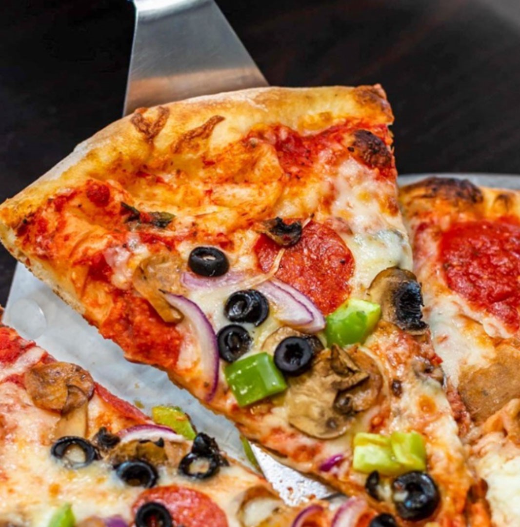Landinis Pizzeria Pizza Slices 2 - 2